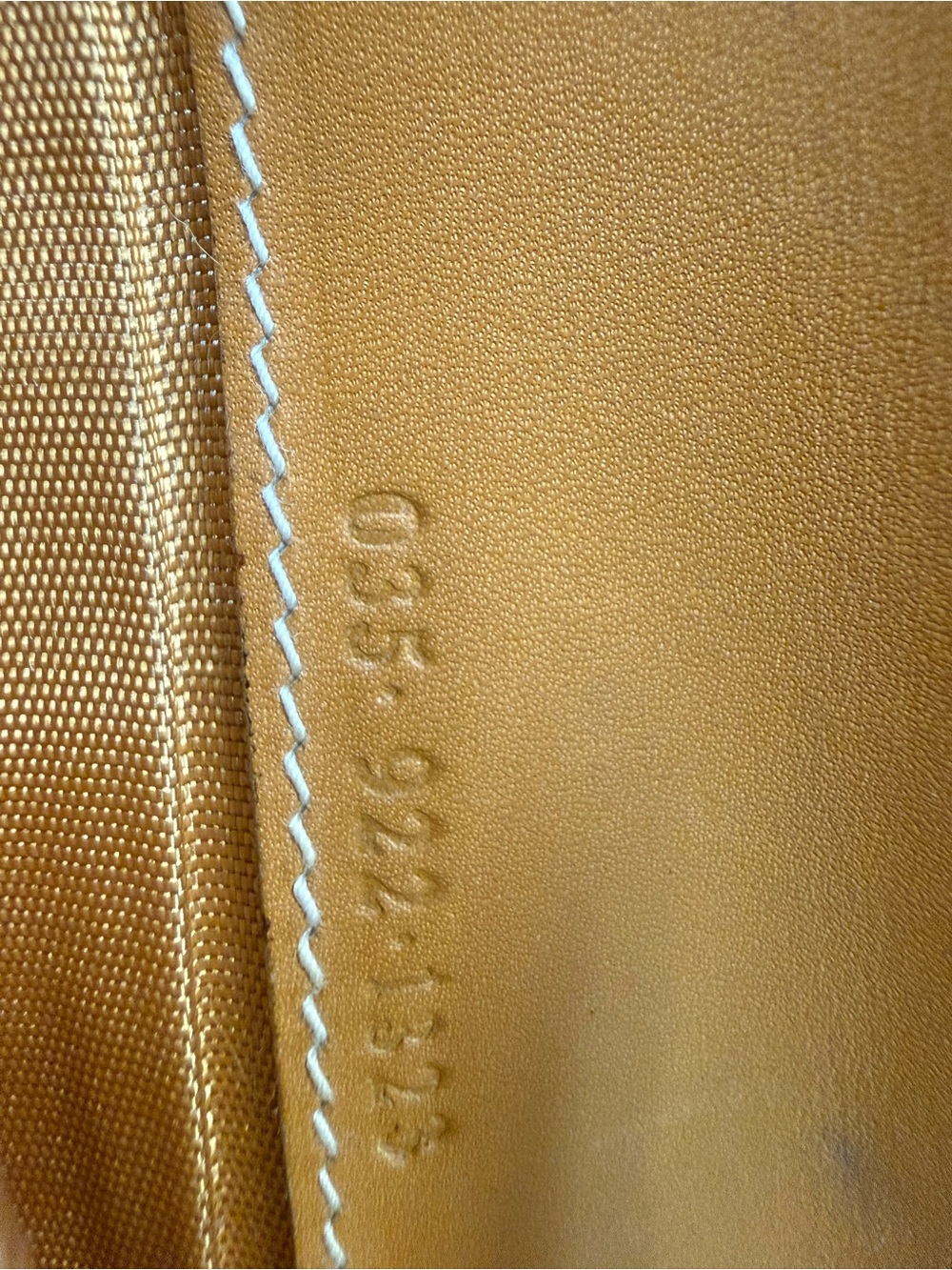 Vintage Gucci Wallet - Picture 10 of 10